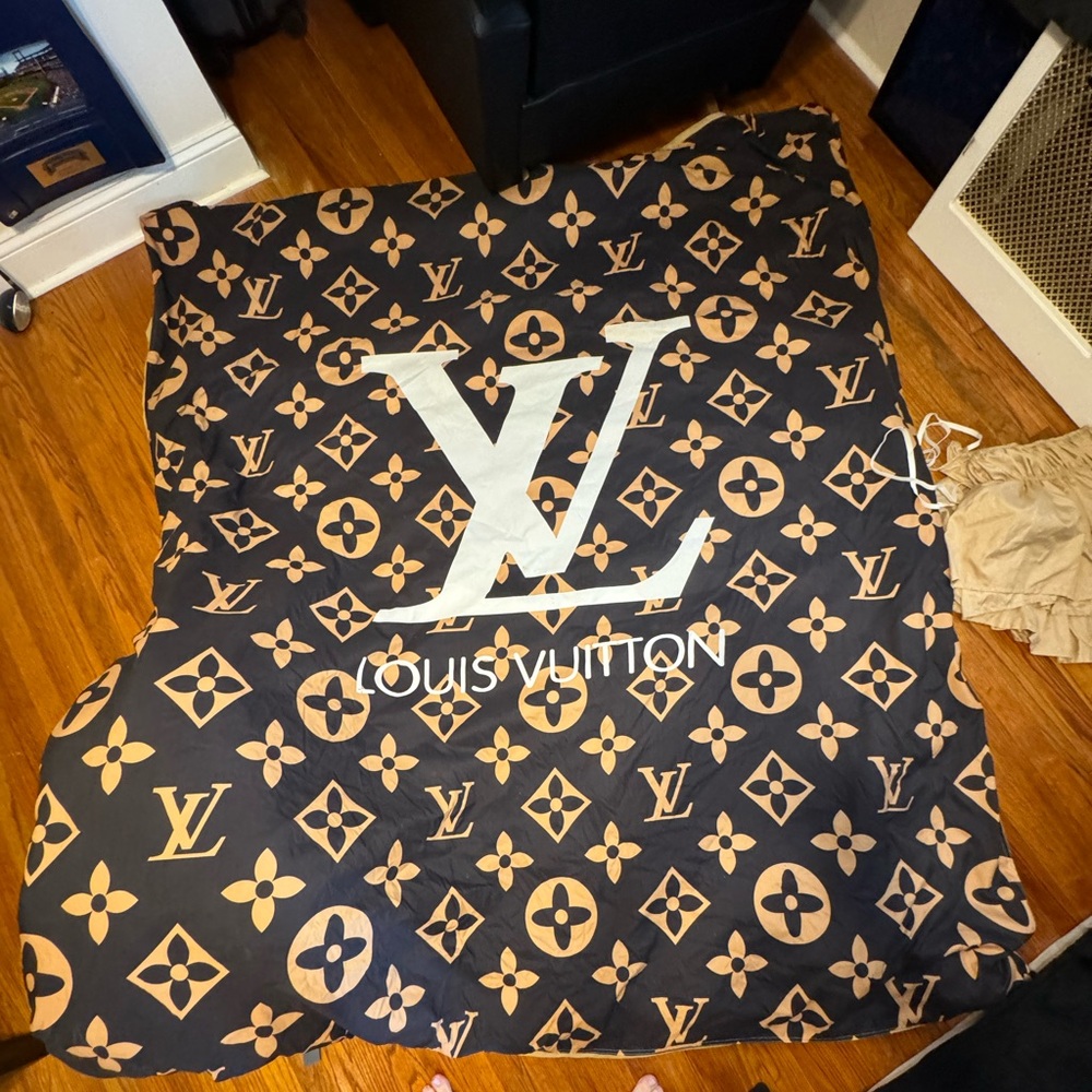 LV duvet cover and bed shirt
